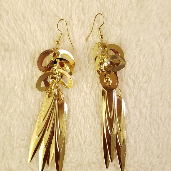 New Gold Circle Spike Earrings - Picture 3 of 3